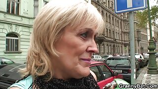 ছানিলিওন চোদাচুদি