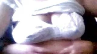 আকর্ষণীয় রেডহেড জাপ ...