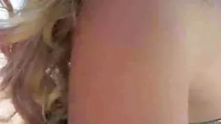 বিলাসবহুল স্বর্ণকেশী ...